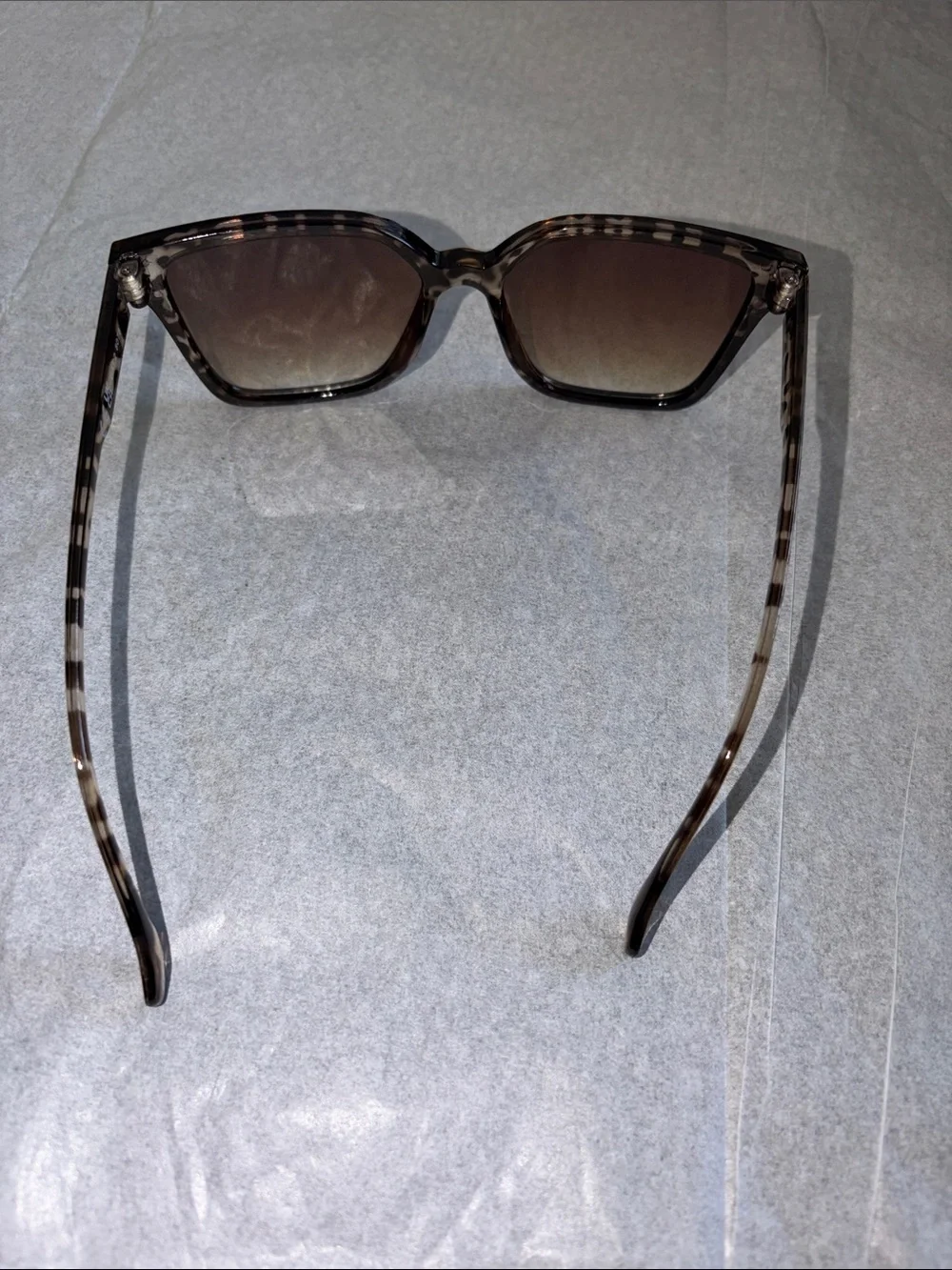 Trendy Tortoiseshell Square Sunglasses with Brown Gradient Lenses Animal Print